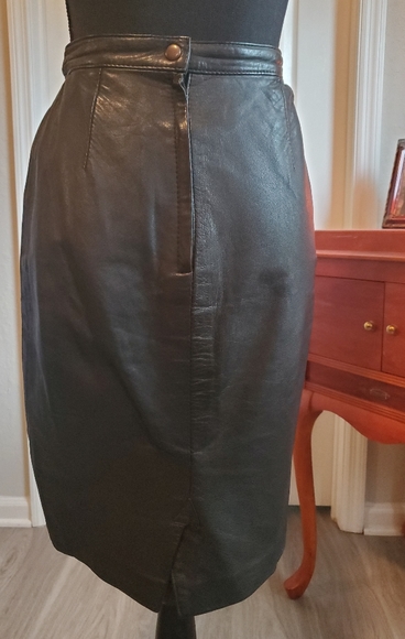 VINTAGE🔥CUEROS EL CABRITO COLOMBIAN LEATHER SKIRT - Picture 2 of 7